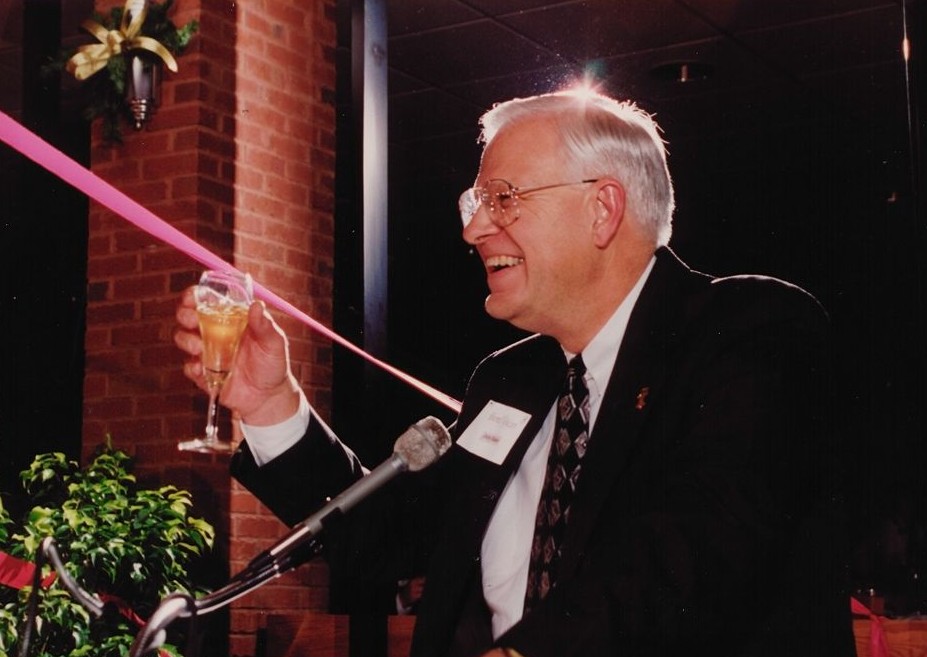 Chancellor Richard Eakin making a toast